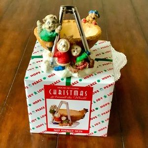NEW - House of Lloyd- Not Totally Nuts Nutcracker and Bowl